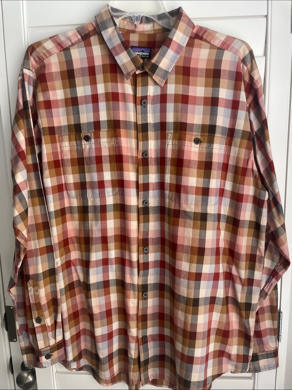 Patagonia Men's 100% organic cotton Multi Plaid Button-Down Shirt pockets EUC